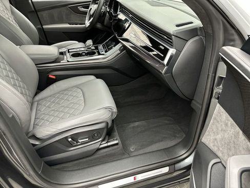 Used 2021 Audi SQ8 Prestige image 25