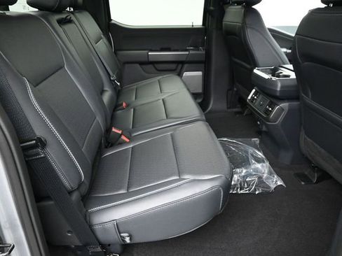 Used 2025 Ford F150 Lariat w/ Equipment Group 501A Mid image 14