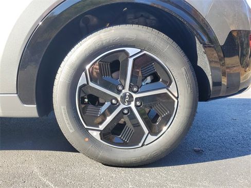 New 2026 Kia Niro SX image 7