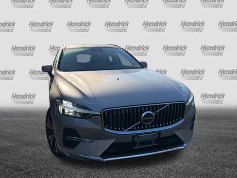 Certified 2023 Volvo XC60 B5 Plus image 3