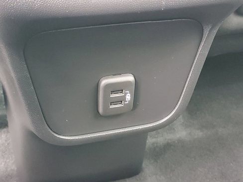 Used 2023 GMC Terrain SLE w/ Driver Convenience Package image 13