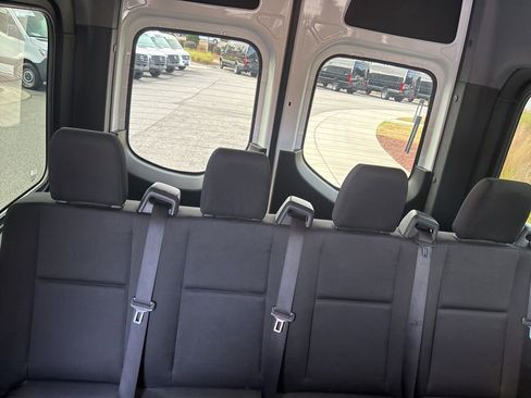 Used 2024 Mercedes-Benz Sprinter 2500 image 26