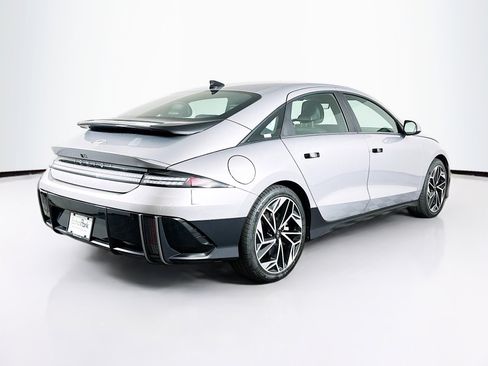 Used 2024 Hyundai Ioniq 6 SEL RWD image 9