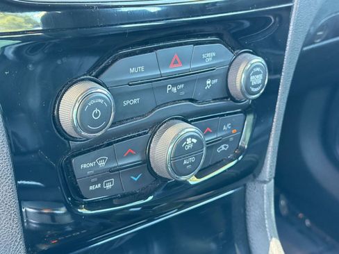Used 2023 Chrysler 300 S RWD image 18