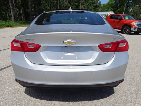 Used 2018 Chevrolet Malibu LT w/ Leather Package w/ True North Edition FWD image 10