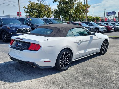 Used 2020 Ford Mustang Premium RWD image 4