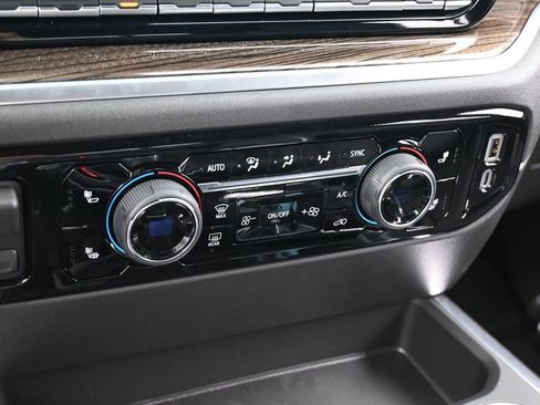 Used 2025 Chevrolet Silverado 1500 LT Trail Boss w/ Convenience Package II image 24