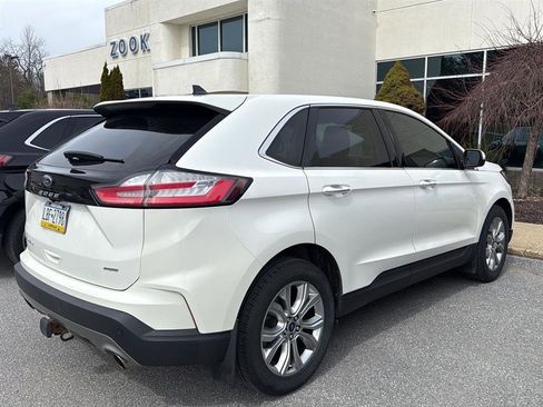 Used 2022 Ford Edge Titanium w/ Class II Trailer Tow Package image 4
