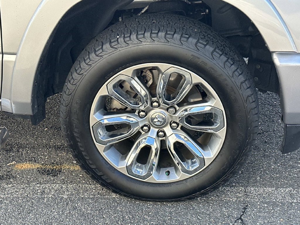 Used 2021 RAM 1500 Laramie w/ Sport Appearance Package AWD/4WD image 10