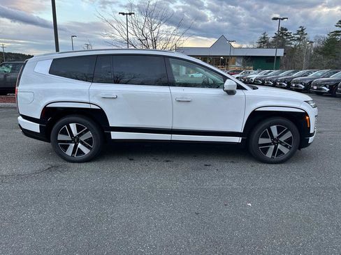 New 2026 Hyundai Ioniq 9 SEL image 6