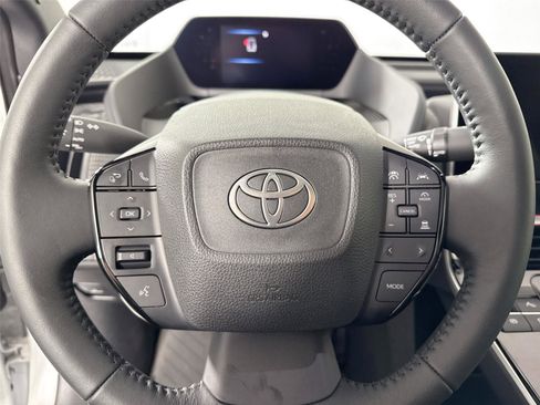 Used 2024 Toyota bZ4X XLE image 17