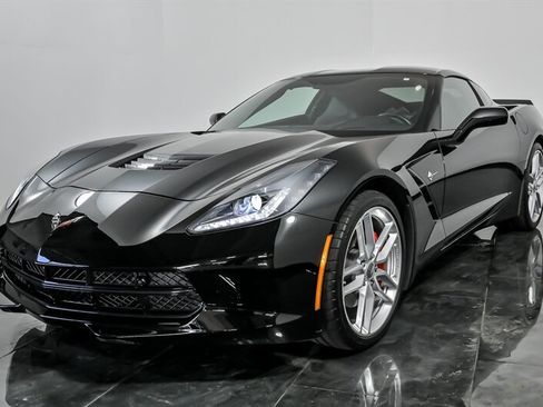 Used 2016 Chevrolet Corvette Stingray Coupe w/ 2LT Preferred Equipment Group RWD image 5