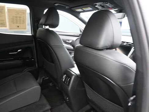 Certified 2024 Hyundai Santa Cruz Limited AWD/4WD image 11