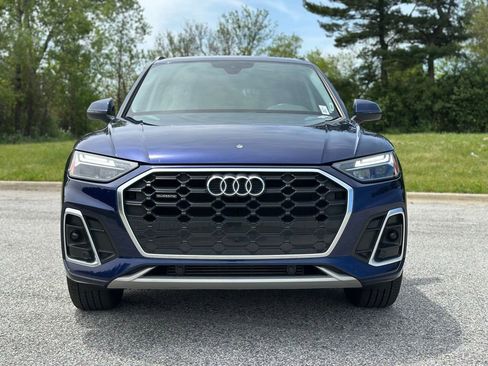 Used 2022 Audi Q5 2.0T Premium w/ Convenience Package AWD/4WD image 2