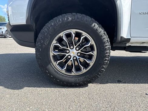 Used 2022 Chevrolet Colorado ZR2 AWD/4WD image 27