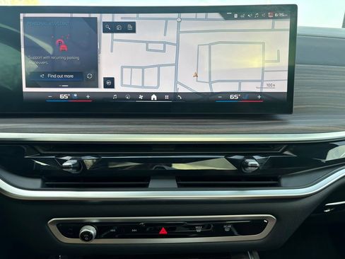 Used 2025 BMW X7 M60i AWD/4WD image 9