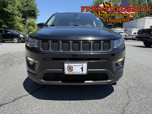 Used 2019 Jeep Compass Latitude AWD/4WD image 2