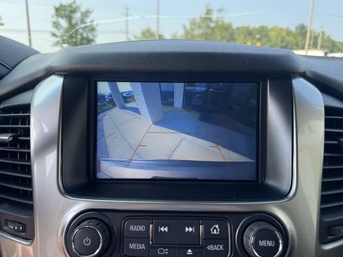 Used 2019 Chevrolet Suburban Premier RWD image 23