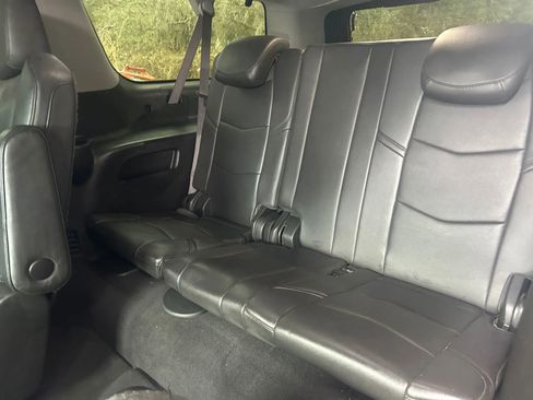 Used 2016 Cadillac Escalade ESV Luxury image 5