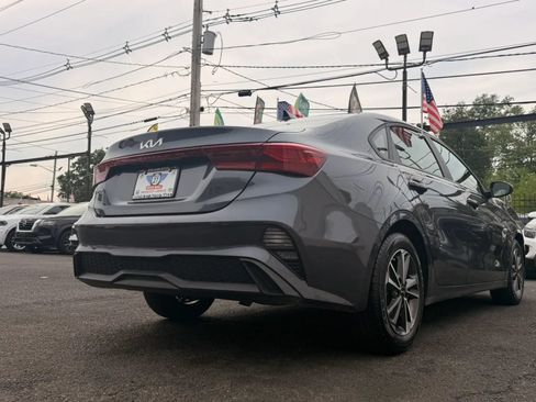 Used 2024 Kia Forte LXS FWD image 9