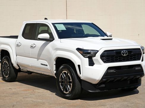 Used 2024 Toyota Tacoma TRD Sport w/ TRD Sport Upgrade Package RWD image 52