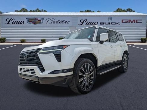Used 2024 Lexus GX 550 w/ Cold Area Package AWD/4WD image 8