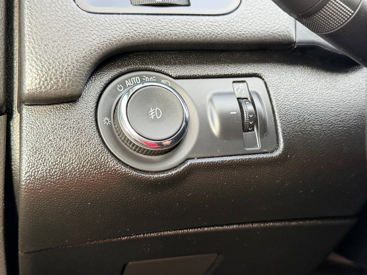 Used 2015 Buick Regal FWD image 35