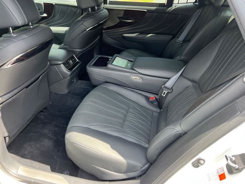 Certified 2023 Lexus LS 500 AWD w/ Luxury Package image 21