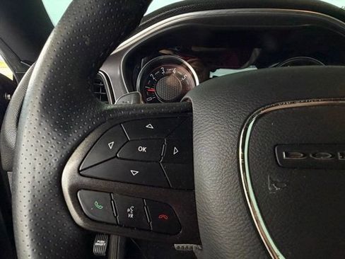 Used 2022 Dodge Challenger R/T RWD image 20