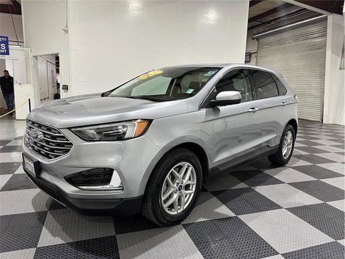 Used 2022 Ford Edge SEL image 9