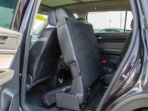 Used 2022 Volkswagen Atlas SEL Premium image 28