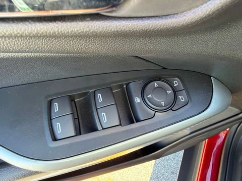 Used 2026 Chevrolet Trax LS FWD image 23