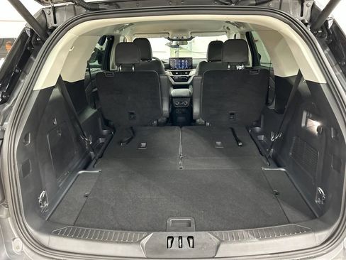 Used 2025 Ford Explorer Active w/ Active Comfort Package AWD/4WD image 30