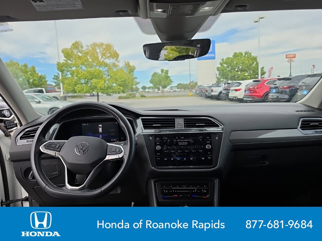 Used 2022 Volkswagen Tiguan SE AWD/4WD image 11