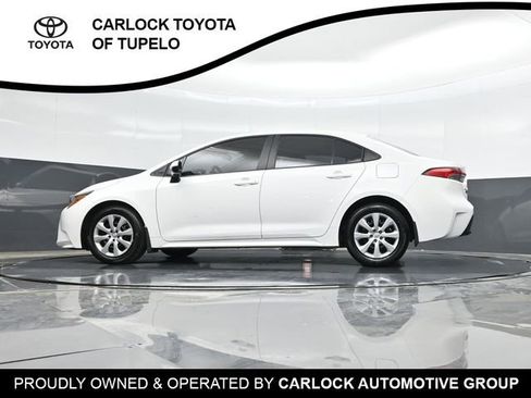 Used 2025 Toyota Corolla LE FWD image 43
