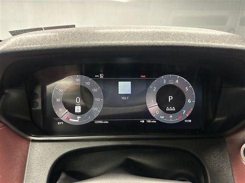 Used 2024 Land Rover Range Rover Velar Dynamic HSE AWD/4WD image 26