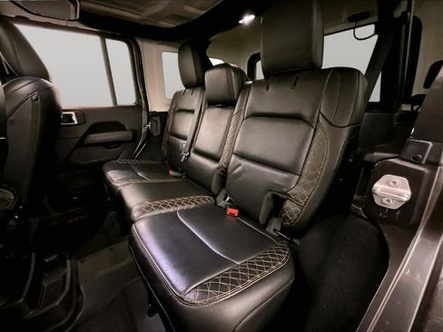 Used 2020 Jeep Wrangler Unlimited Sahara AWD/4WD image 25