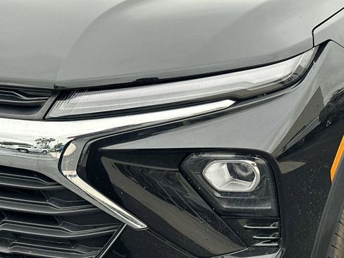 Used 2025 Chevrolet TrailBlazer LT AWD/4WD image 11