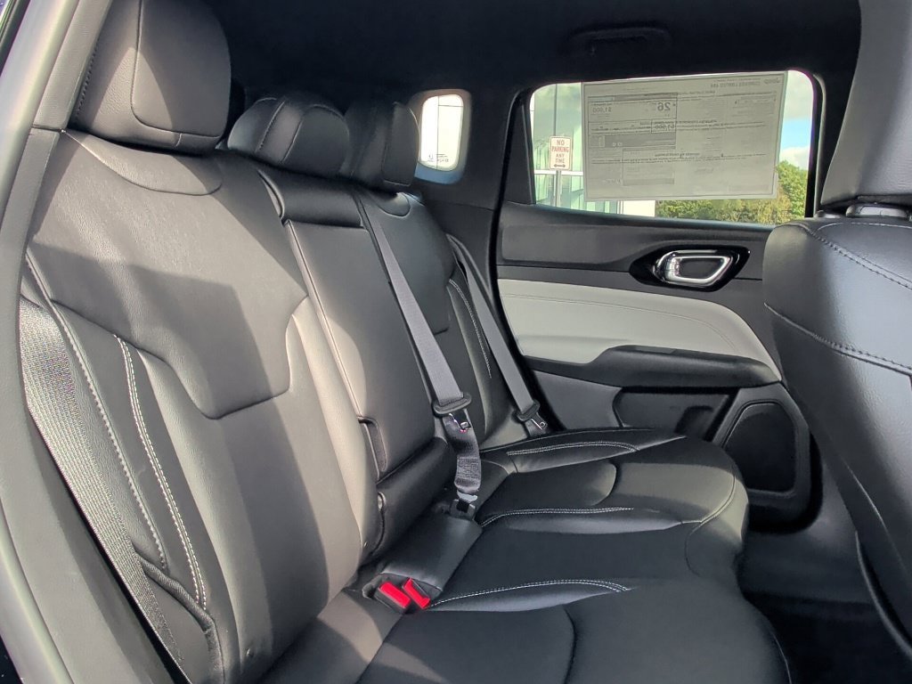 New 2026 Jeep Compass Limited AWD/4WD image 13