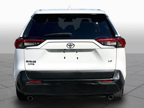 Used 2023 Toyota RAV4 LE FWD image 5