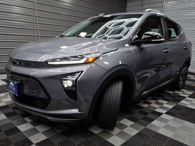 Used 2023 Chevrolet Bolt EUV Premier FWD image 40