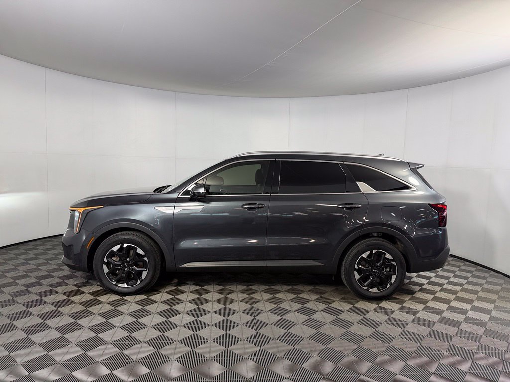 Used 2024 Kia Sorento S w/ Panoramic Sunroof Package FWD image 9
