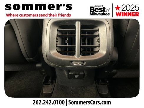 Used 2016 Jeep Cherokee Limited AWD/4WD image 23