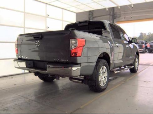 Certified 2019 Nissan Titan SV AWD/4WD image 2