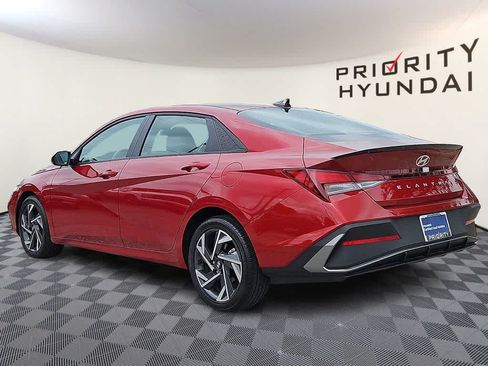 Certified 2025 Hyundai Elantra Sport FWD image 6