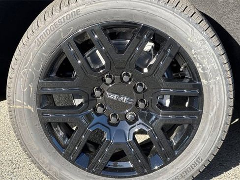 New 2026 GMC Sierra EV Elevation w/ LPO, Elevation Dark Package image 24