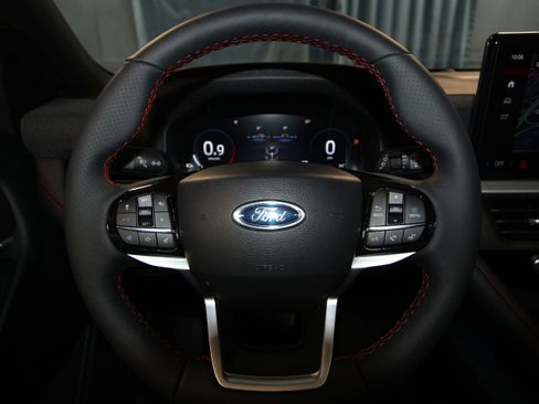 New 2026 Ford Explorer ST-Line w/ ST-Line Street Pack image 10