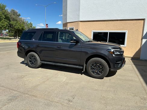 Used 2022 Ford Expedition Timberline image 1