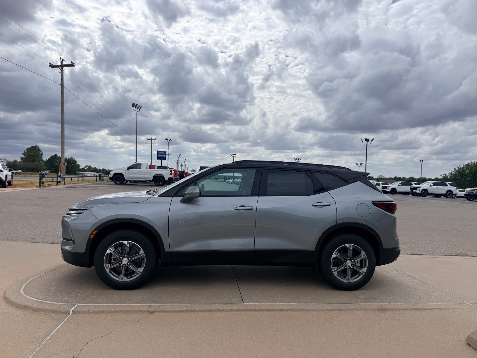 New 2026 Chevrolet Blazer LT w/ Convenience Package FWD image 2