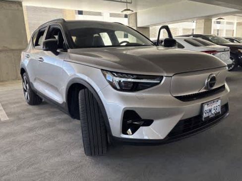 Used 2023 Volvo XC40 Recharge Ultimate w/ Protection Package Premier AWD/4WD image 7
